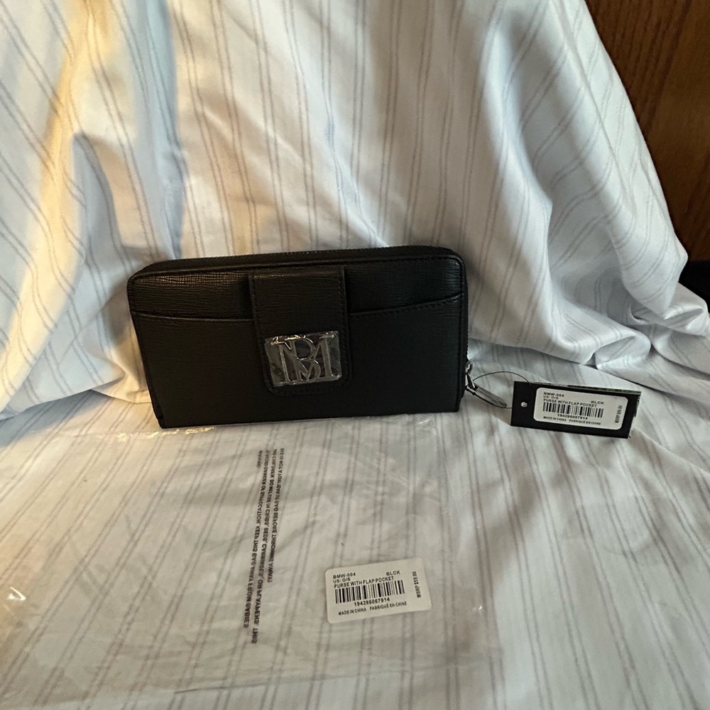 Badgley Mischka Women’s Wallet - NWT